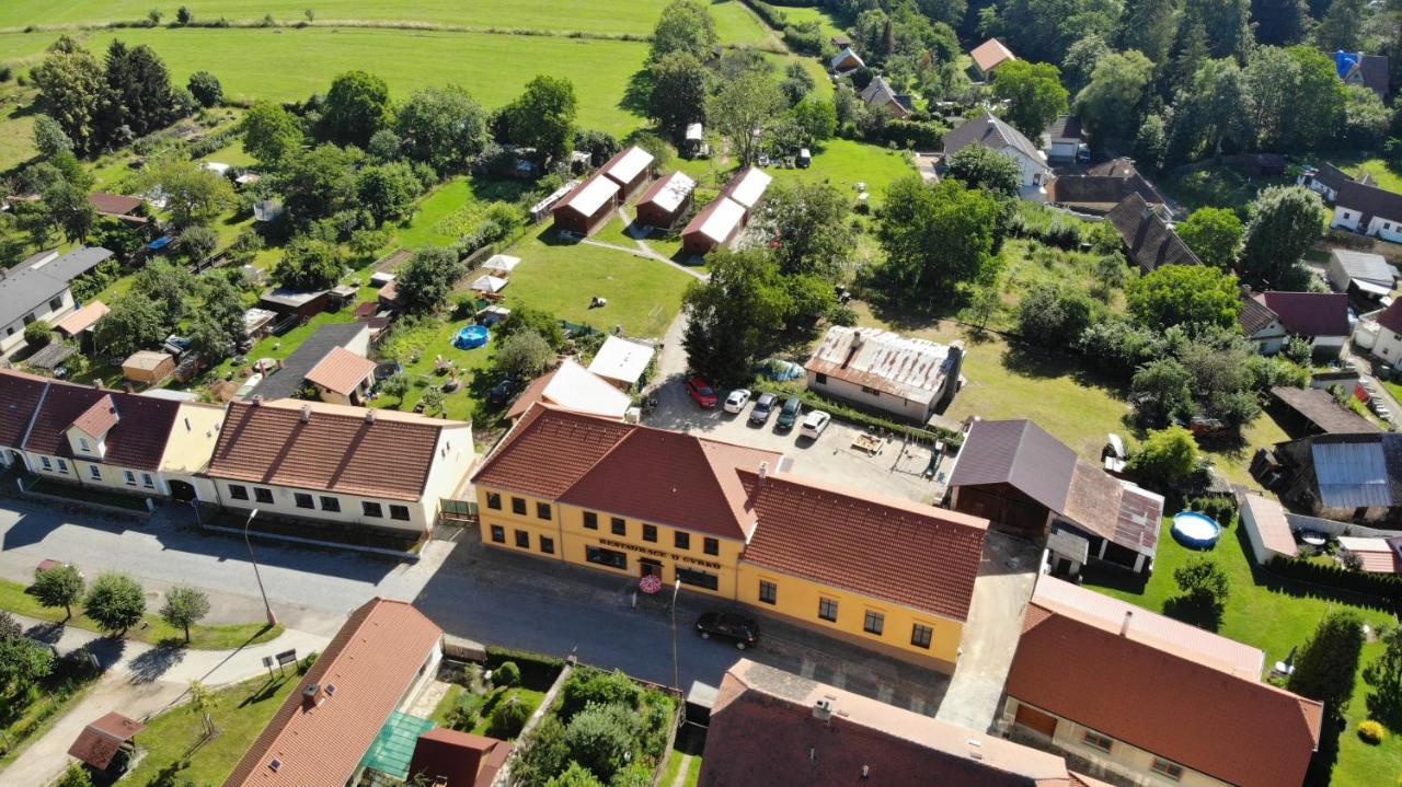 Chaty U Cvrku Orlík Esterno foto
